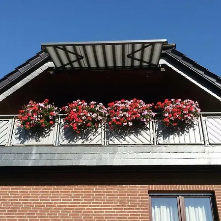 Zwei Ankerpatz 70 Qm Mit Loggia & Puppenstube 50 Qm Mit Gartenterrasse In Naehe Steinhuder Hagenburg