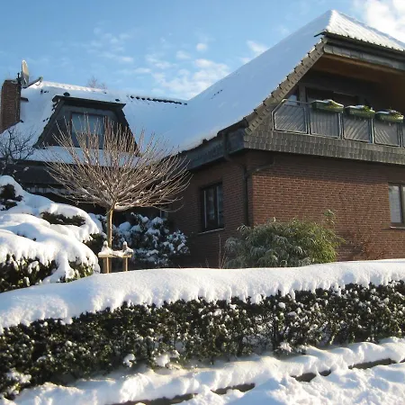 Zwei Ankerpatz 70 Qm Mit Loggia & Puppenstube 50 Qm Mit Gartenterrasse In Naehe Steinhuder Hagenburg
