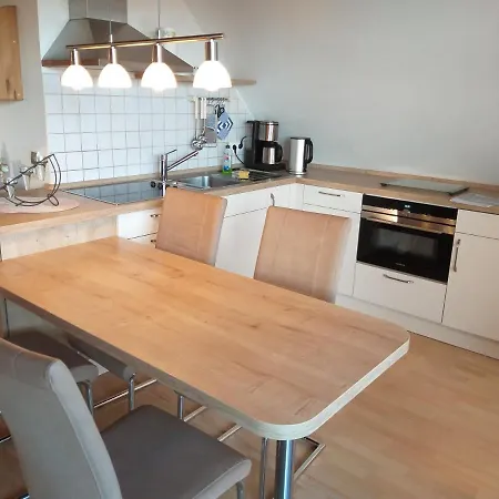 Zwei Ankerpatz 70 Qm Mit Loggia & Puppenstube 50 Qm Mit Gartenterrasse In Naehe Steinhuder דירה *